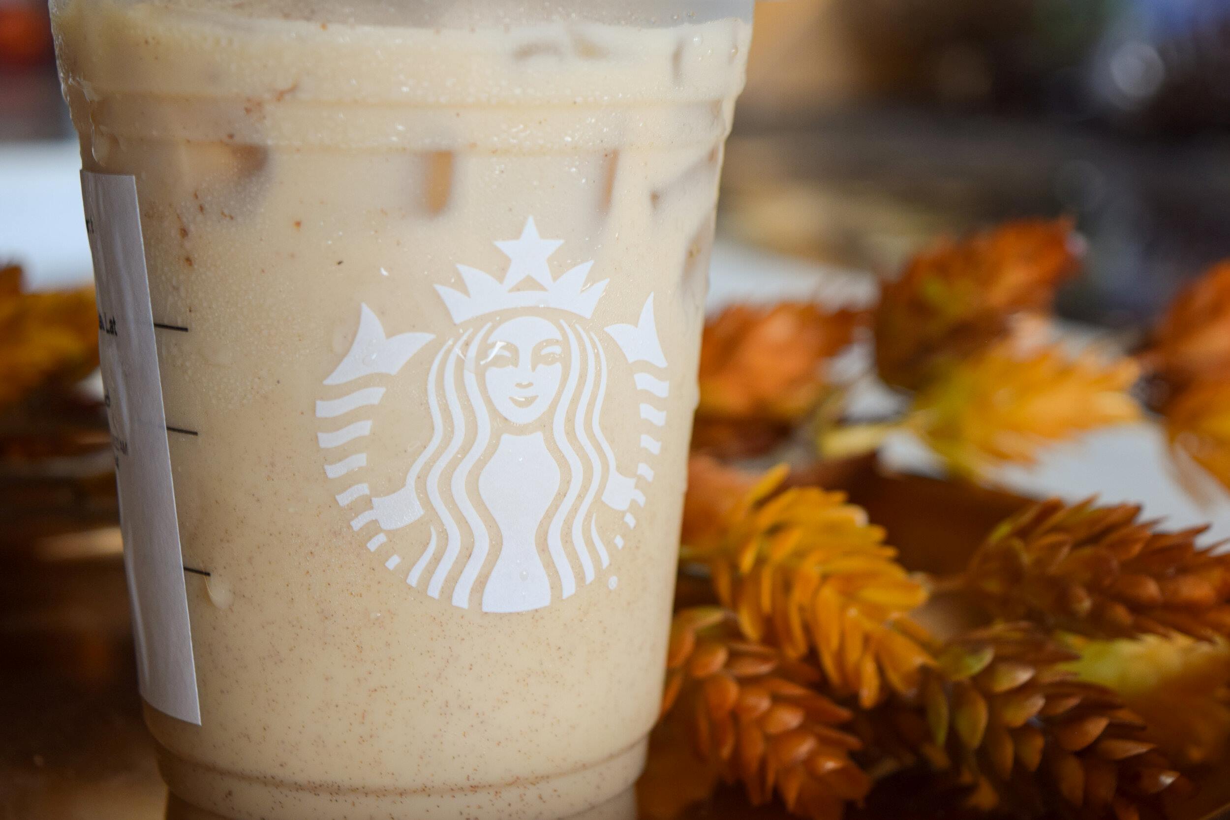 Is Starbucks Oat Milk Gluten Free: Exploring Dairy-Free Options