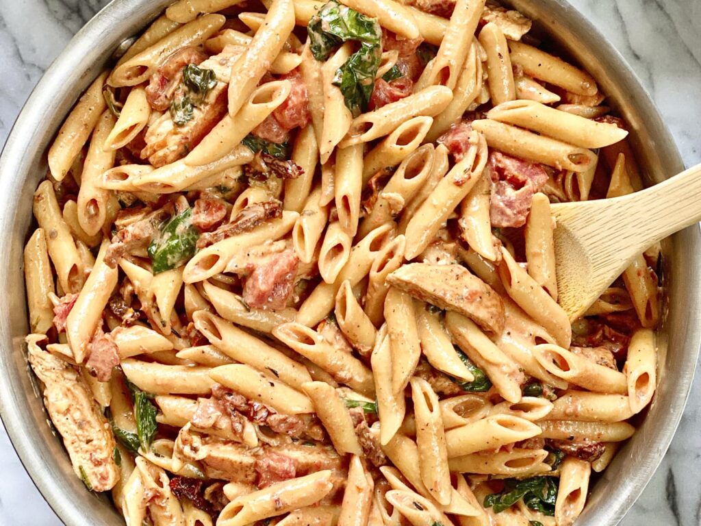 Creamy Chicken Pasta: A Comforting One-Pot Wonder