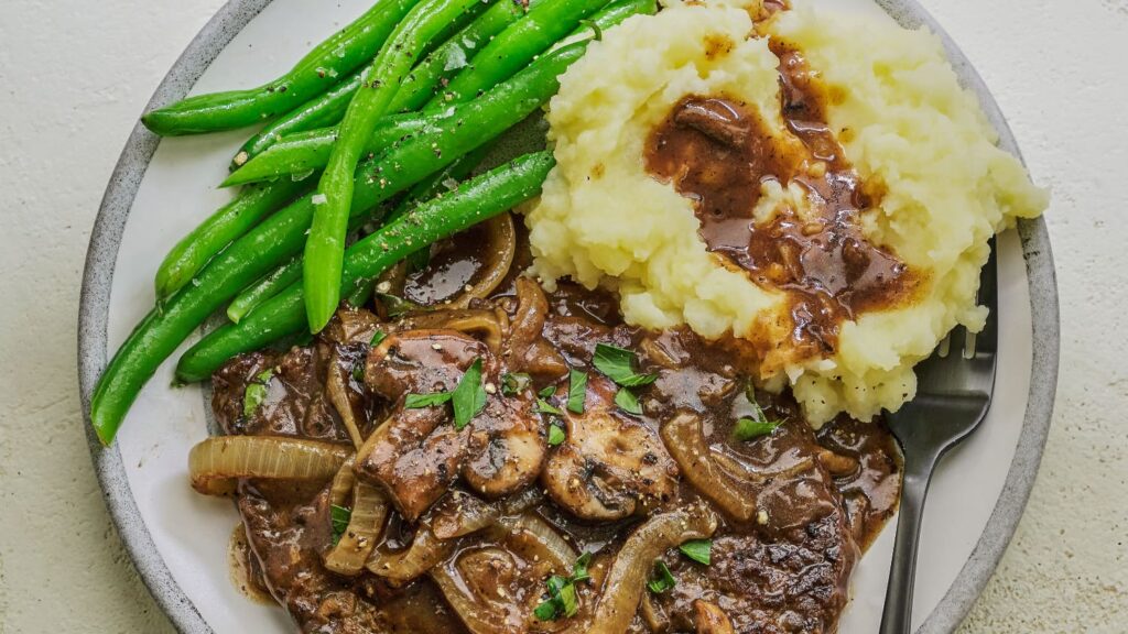 Delicious Braised Cube Steak Recipe