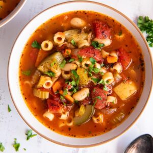 Hearty Minestrone Soup: A Comforting Bowl of Italian Goodness