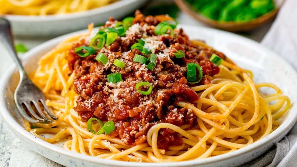 Traditional Spaghetti Bolognese Recipe for a Hearty Family Meal